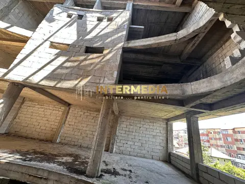 HOTEL S+P+2E+M de vanzare in Alba Iulia Cetate