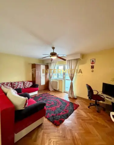 Apartament 2 camere, Zona Tolstoi, decomandat, 2 balcoane