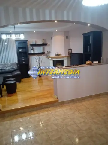 Casa de vanzare 4 camere in Cetate Alba Iulia finisata complet