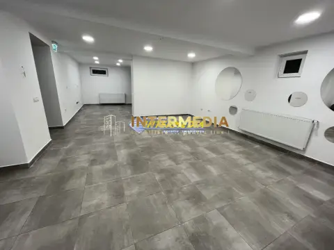 Spatiu comercial de vanzare in Alba Iulia zona Cetate finisat complet