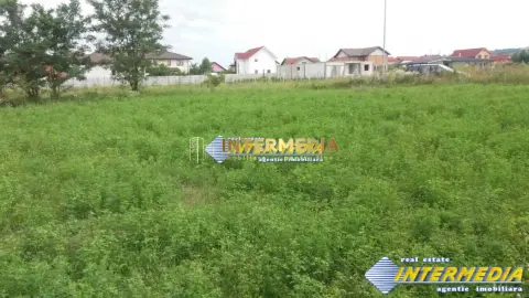 Teren Intravilan 1243 mp zona CETATE Piata cu deschidere 62 m si utilitati