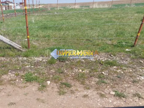 Teren intravilan de vanzare 500 mp Oarda