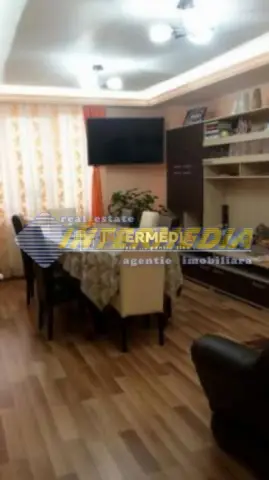 Apartament 4 camere de vanzare etaj 2 in Alba Iulia mobilat utilat