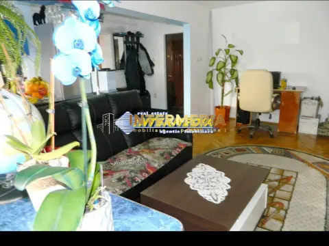 Apartament 2 camere de vanzare Cetate zona Mercur