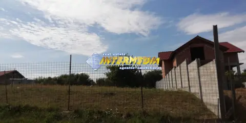 Teren intravilan de vanzare 600 mp in Oarda