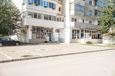 Spațiu comercial 159 mp intrare Strand lângă viitorul Aqua Park Roman