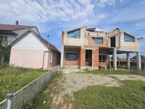 BRASADAS vinde casa la rosu + casa veche teren 14 ari Blaga.