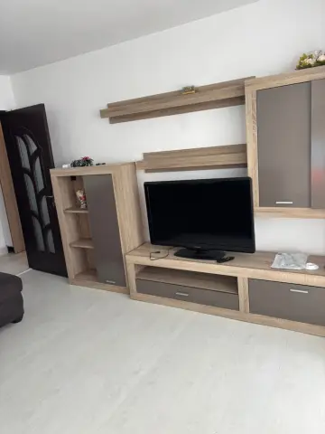 Apartament 2 camere de vânzare – Ploiești Vest, zona Lămâi...