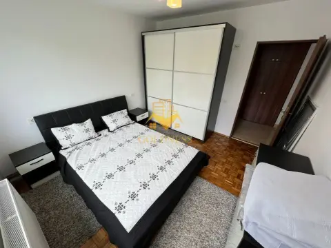 3 camere, Piata Abator, Parcare, Zona Bucuresti, Bosch, Semicentral