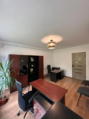Garsonieră de închiriat – ideală pentru birou/cabinet, Țiglina 1