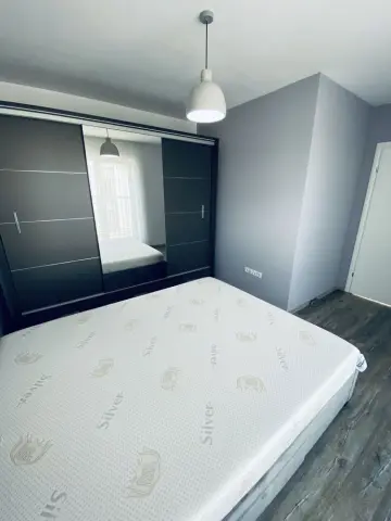PF vand Apartament 3 camere Oasului