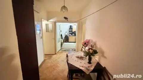 BRASADAS vinde ap 3 cam etaj 1/4 Careiului.