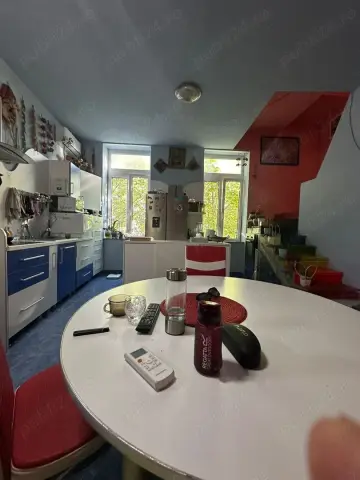 Ag BRASADAS vinde apt. 4 cam 140 mp Etj.1 + mansardă.