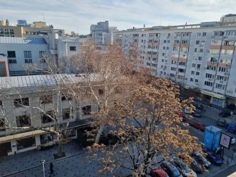 Apartament cu 2 camere de inchiriat in zona centrala +terasa de 9 m