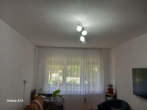 ageuropa.ro vinde ap 2 cam 46mp RENOVAT la PARTER în Micro 14.