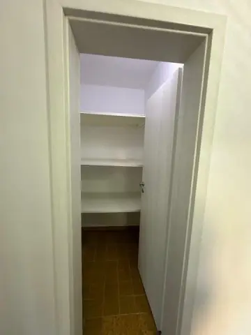 Vand apartament 4 camere Drumul Taberei Valea Argesului 2