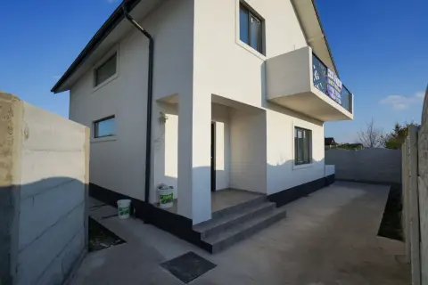 Propietar casa P+M STR.SAFIRULUI