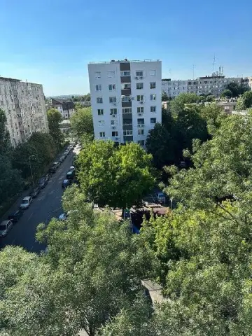 Apt 3cam renovat 69mp, dotat cu CT, AC , an 1985 etaj 7/8, mobilat