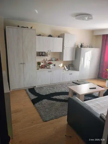 BRASADAS vinde ap 3 cam etaj 4/4 in Carpati 2.