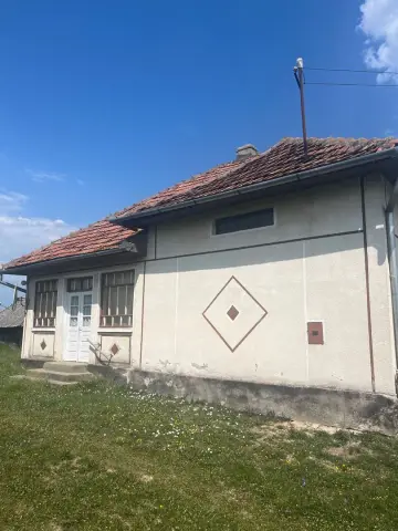 Casă de vânzare localitatea Măriuș