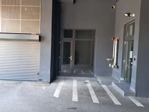 Depozit in curte interioara 26,4 mp + parcare, 60 KW, Fabricii Marasti