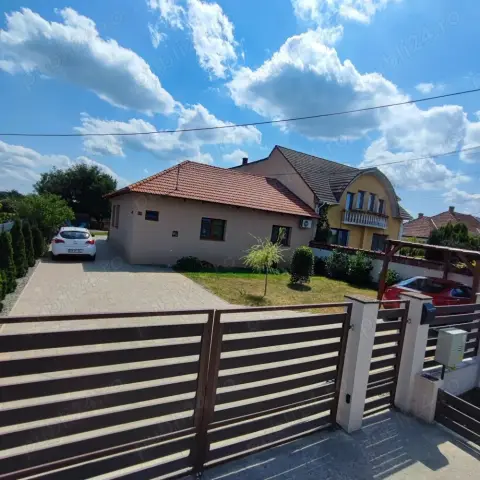 casă eco de lux de vânzare