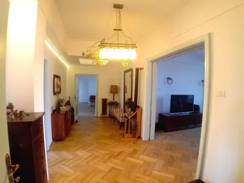 Ultracentral Apartament 4-5 Camere 176 mp Strada Negustori nr.14