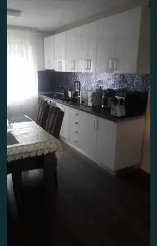 Apartament de vanzare cu 3 camere, Micro 16 Satu Mare etaj 4/4