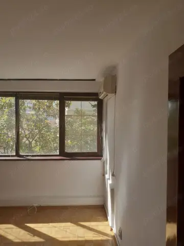 Apartament 3 camere de vanzare pe Bd. Dimitrie Cantemir