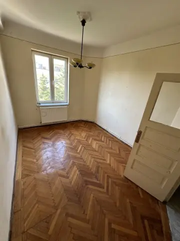 Proprietar vand apartament decomandat Unirii 5 camere
