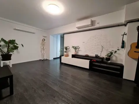 Proprietar Apartament 3 Camere Tineretului lux mobilat utilat parc