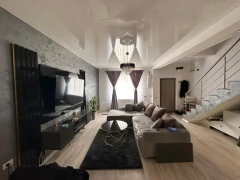 Ag. Eu. vinde Casa P+1 3 camere in Mamaia Nord - Hanul cu Peste