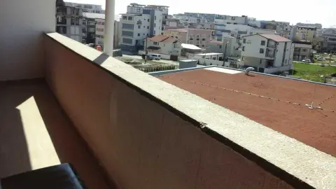 Proprietar -Vând apartament spațios la mare