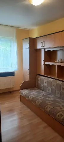 BRASADAS vinde ap 1 cam etaj 3/4 Soarelui.
