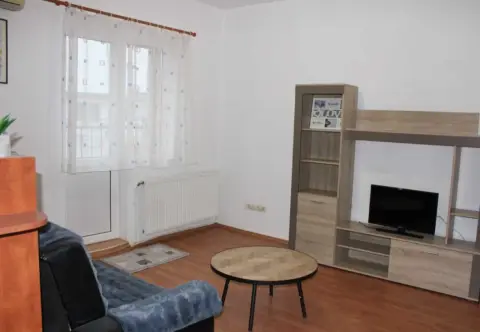 BRASADAS vinde ap 2 cam etaj 4/4 ULTRACENTRAL