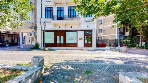 Închiriere spațiu comercial – Centrul Vechi București, lângă Hanul lui Manuc