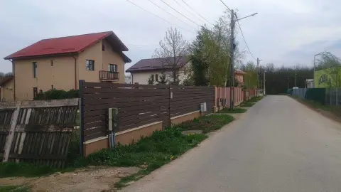 Teren de vanzare in nordul capitalei, langă padure