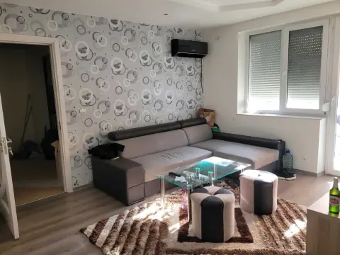 Apartament renovat zona Mall City et.2!bloc cărămidă!