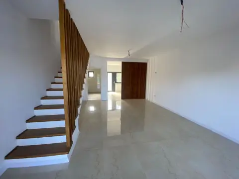 Duplex de vânzare 110 MP An. 2023 in Com Lumina Constanta