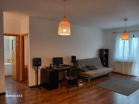 ageuropa.ro vinde ap 2 cam etaj 9/10 Motilor