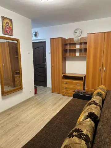 Vanzare garsoniera Piata Alba Iulia, Decebal, str. Moise Nicoara