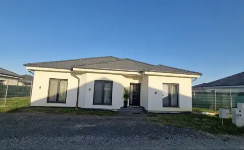 Vand casa Martinesti
