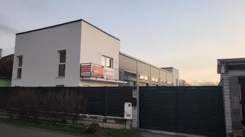 Vand /schimb/ Inchiriez Case și garaje pe str Ion Ghica 41c în 14Mai