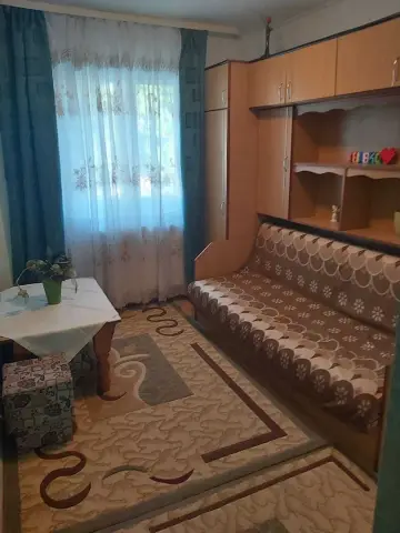 BRASADAS vinde ap 3 cam utilat etaj 2/4 Micro14 Prahova.