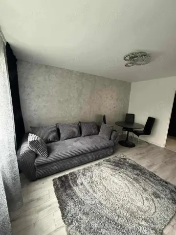 P.F Vand apartament in Plopilor cu doua camere, zona Platinia