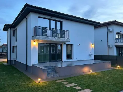 BRASADAS închiriază Vila Lux 4 Cam Aviatiei-Cart. H. Coanda.