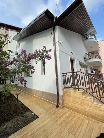 Direct Propietar - Vila de inchirat Herastau- Nicolae Caramfil