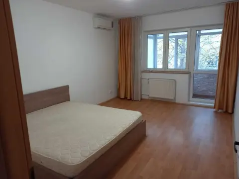 Garsoniera ANL Brâncuși lângă Centrul medical Brâncuși 42mp Etaj1/4
