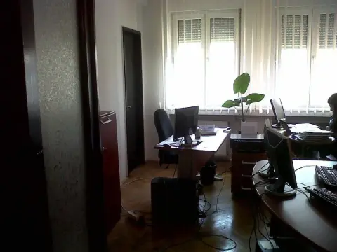 OCAZIE 4 camere Piata Romana 134 mp etaj 2/7 vedere Magheru 169700 EUR