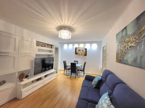 Direct proprietar vand apartament 4 camere București